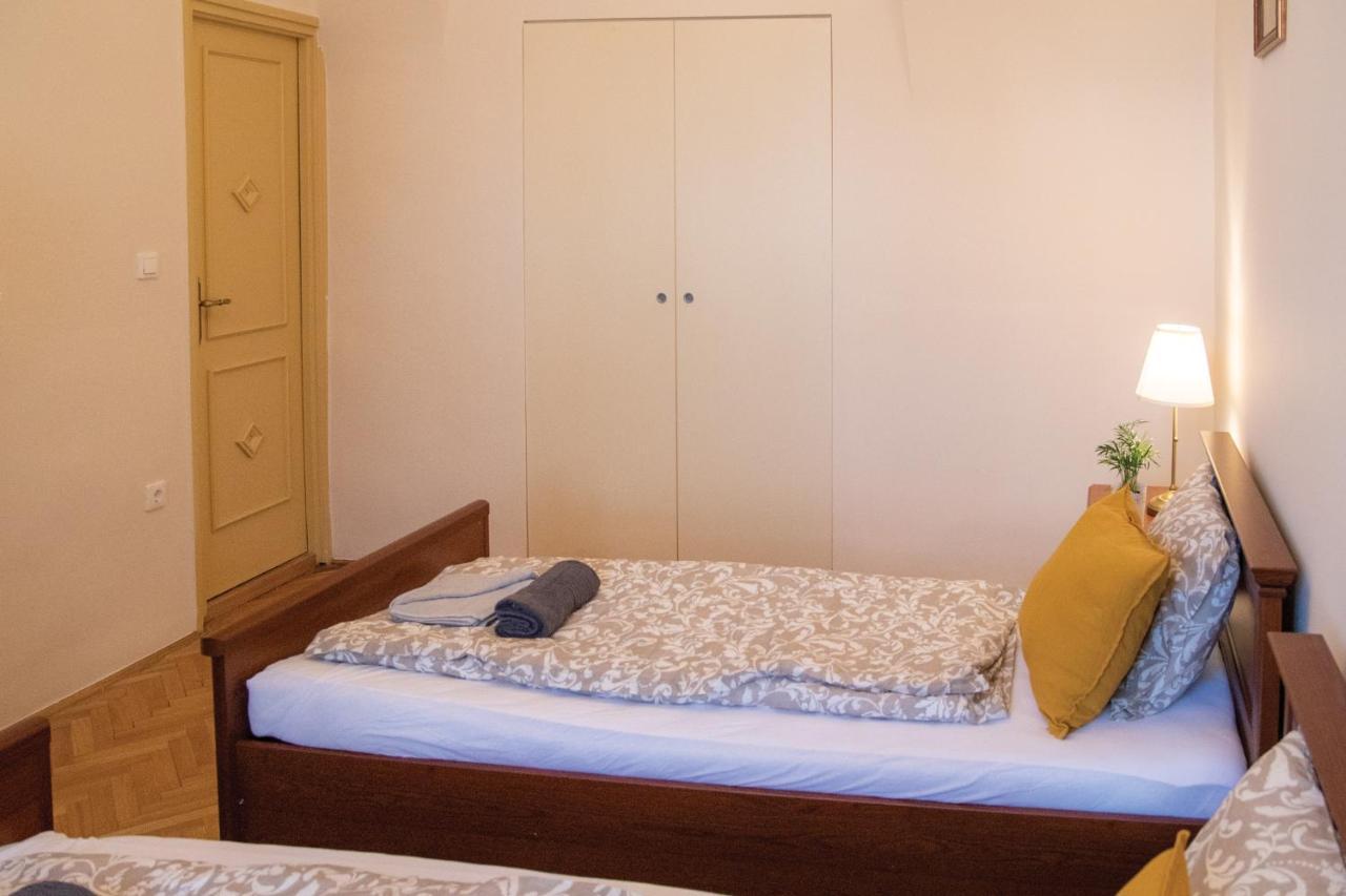 Theatroom Apartman Егер Екстериор снимка