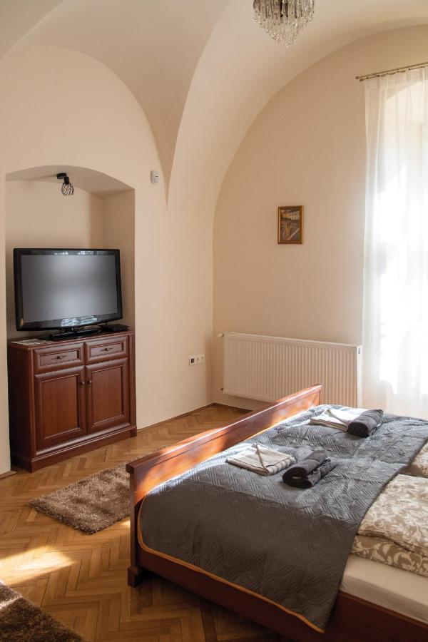 Theatroom Apartman Егер Екстериор снимка