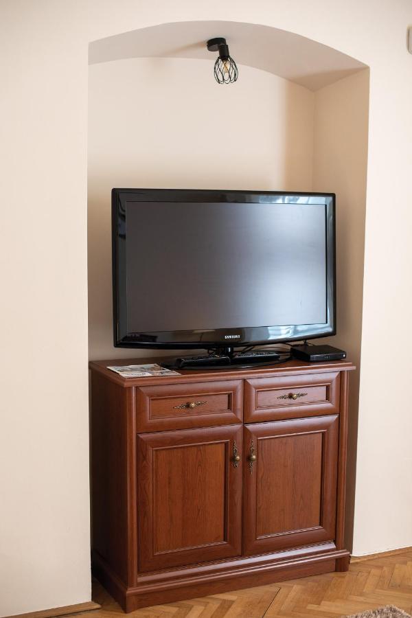 Theatroom Apartman Егер Екстериор снимка