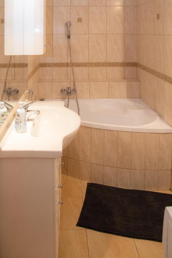 Theatroom Apartman Егер Екстериор снимка