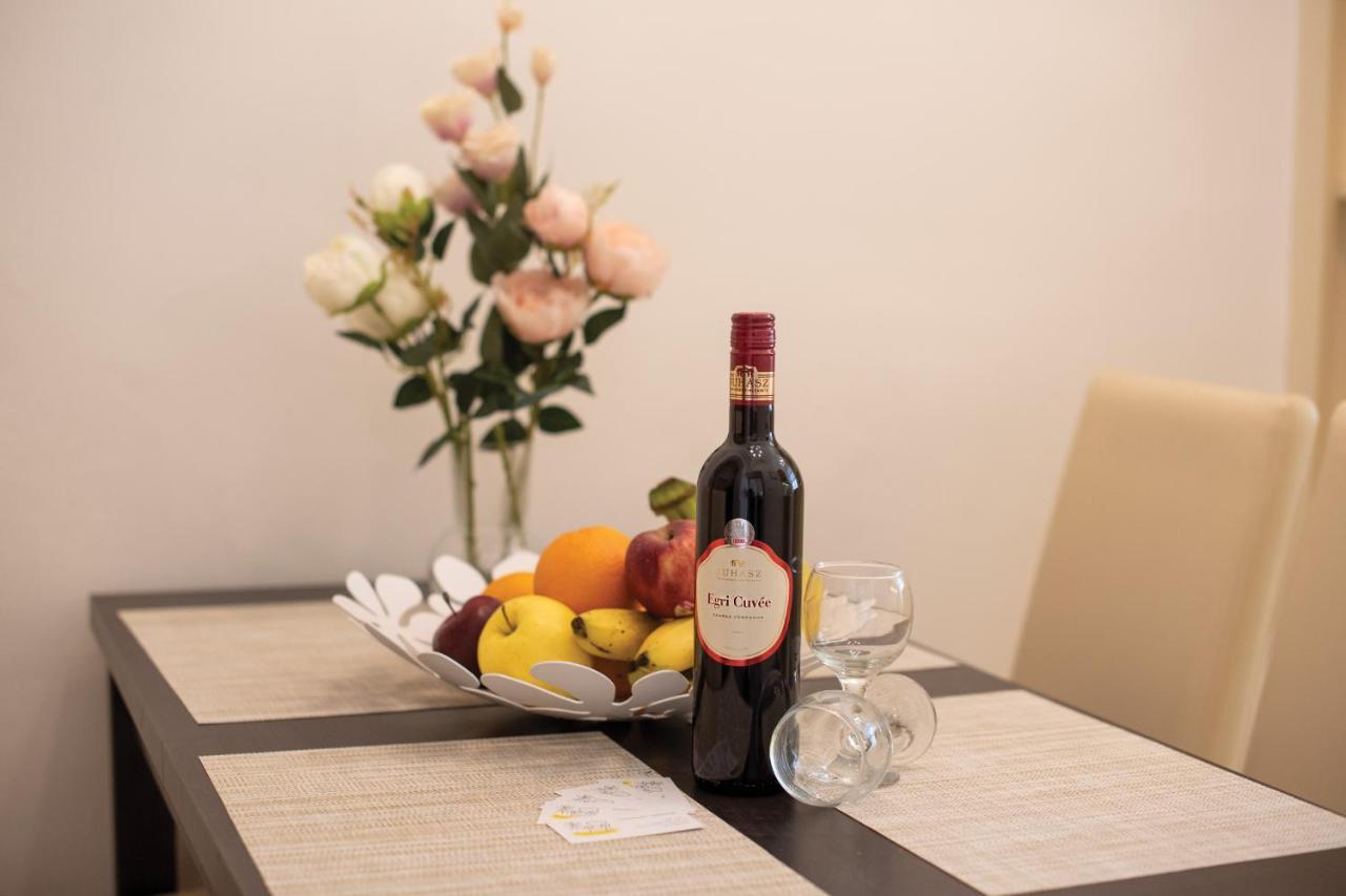 Theatroom Apartman Егер Екстериор снимка