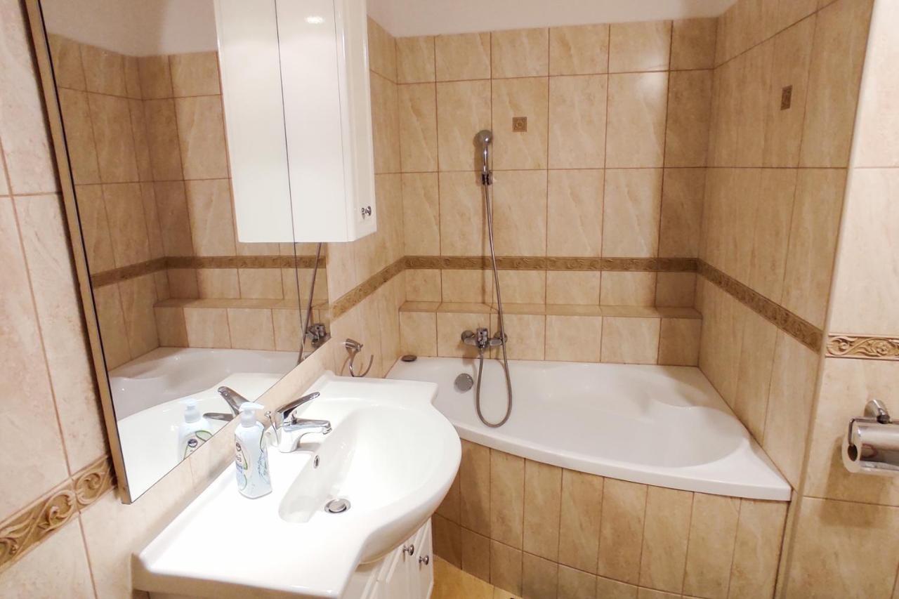 Theatroom Apartman Егер Екстериор снимка