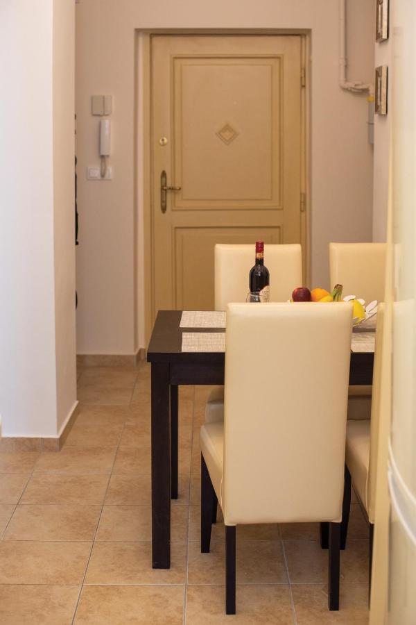 Theatroom Apartman Егер Екстериор снимка